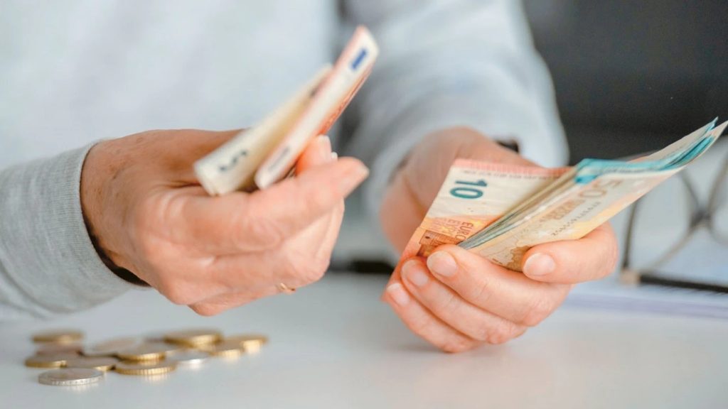 ΥΠΕΡΟΧΑ ΝΕΑ ΓΙΑ ΤΟΥΣ ΣΥΝΤΑΞΙΟΥΧΟΥΣ