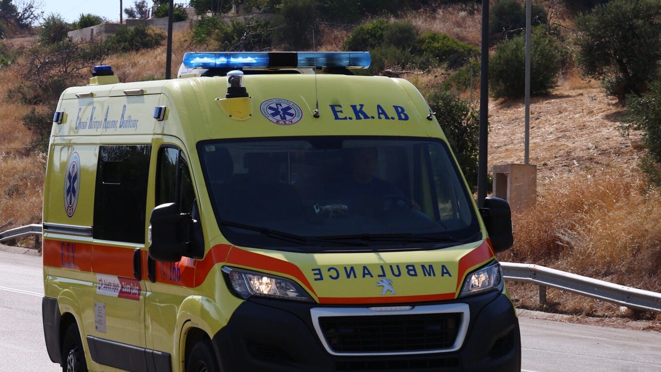 Θρήνος Τώρα στην Αθηνών-Σουνίου: Νεκρός μοτοσικλετιστής μετά από σφοδρή σύγκρουση – Στο νοσοκομείο η συνεπιβάτιδα