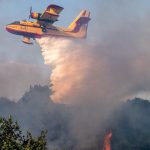 ΦΩΤΙΑ ΤΩΡΑ ΣΤΗ ΧΩΡΑ ΜΑΣ: ΚΑΙΕΙ ΚΟΝΤΑΣ ΣΕ ΣΠΙΤΙΑ – ΔΕΝ ΣΤΑΜΑΤΑΕΙ ΝΑ ΗΧΕΙ ΤΟ 112