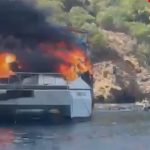 ΣΟΚ Τώρα: Φωτιά σε τουριστικό σκάφος με 115 επιβάτες – Άρχισαν να πηδάνε στη θάλασσα, το ΒΙΝΤΕΟ που κόβει την ανάσα
