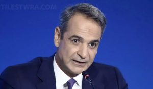 «Δώρο» Μητσοτάκη στη ΔΕΘ η «13η εθνική σύνταξη»: Στο τραπέζι η αύξηση του επιδόματος των 300 ευρώ σε 446,87 ευρώ
