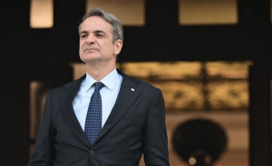 Βαρύ πένθος για τον Κυριάκο Μητσοτάκη και τη ΝΔ – Μόλις ανακοινώθηκε ο θάνατος του