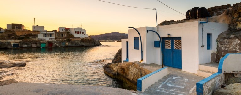 Κίμωλος: «Μόλις έπιασε το τηλέφωνο του μπάνιου, τελείωσε…» – Σοκάρει συγγενής του 17χρονου που πέθανε μόλις μπήκε να κάνει μπάνιο