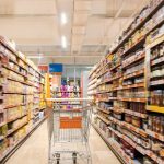 Σεισμός στην αγορά: Άνοιξε σούπερ μάρκετ όπου όλα κοστίζουν 1€ – Κάνουν ουρές οι πελάτες και γεμίζουν καρότσια με γνωστές μάρκες