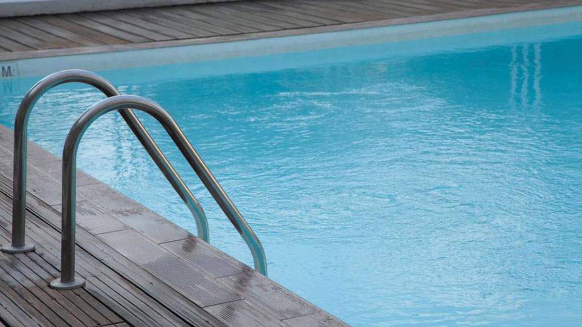 Πάρος: Οι κάμερες του beach bar έχουν καταγράψει την πτώση του 4χρονου στην πισίνα – Δεν έχει καμία ισχύ η άδεια ναυαγοσώστη του ιδιοκτήτη