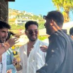 ΜΟΛΙΣ ΜΑΘΕΥΤΗΚΕ ΓΙΑ ΧΡΗΣΤΟ ΜΑΣΤΟΡΑ ΚΑΙ ΜΕΛΙΝΑ ΝΙΚΟΛΑΙΔΗ ΣΤΗΝ ΠΑΡΟ