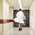 ΓΕΜΙΖΕΙ ΜΕ ΤΟΝ ΙΟ ΠΟΥ ΟΛΟΙ ΦΟΒΟΥΝΤΑΙ Η ΕΛΛΑΔΑ: ΣΤΟ «ΚΟΚΚΙΝΟ» Η ΑΤΤΙΚΗ – ΤΟ ΠΡΩΤΟ ΣΥΜΠΤΩΜΑ ΠΟΥ ΘΑ ΕΜΦΑΝΙΣΕΙΣ ΜΟΛΙΣ ΚΟΛΛΗΣΕΙΣ
