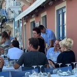 Μόλις «έσκασε» η ανακοίνωση για την Ελένη Μενεγάκη: Τι συνέβη στην ταβέρνα της Τασίας στην Κεφαλονιά