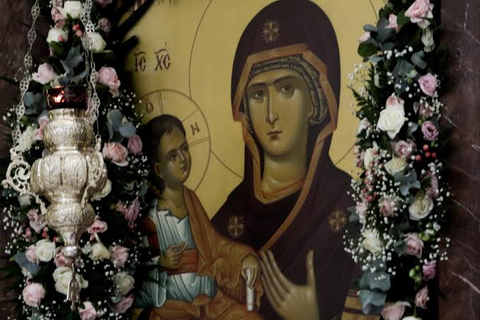 Δεκαπεντάυγουστος: Γιατί όλοι λέμε «Καλή Παναγιά»; Τι σημαίνει η ευχή και είναι σωστή ή λάθος;