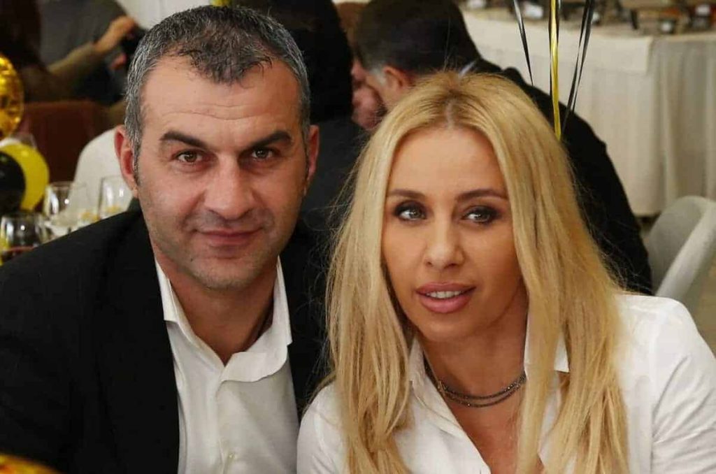 Πότε θα γίνει το τρίμηνο μνημόσυνο της Γωγώς; Τι ζήτησε ο Δέλλας και τι ετοιμάζει για την μνήμη της;