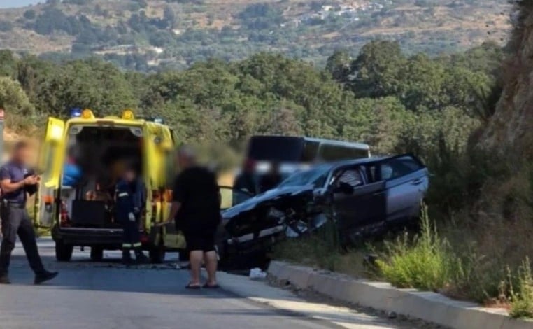 Σοκαριστικό τροχαίο στη χώρα μας – Δυστυχώς πέντε άτομα, ανάμεσά τους ανήλικα παιδιά