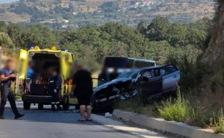 ΣΟΚΑΡΙΣΤΙΚΟ ΤΡΟΧΑΙΟ ΣΤΗ ΧΩΡΑ ΜΑΣ – ΔΥΣΤΥΧΩΣ ΠΕΝΤΕ ΑΤΟΜΑ, ΑΝΑΜΕΣΑ ΤΟΥΣ ΑΝΗΛΙΚΑ ΠΑΙΔΙΑ