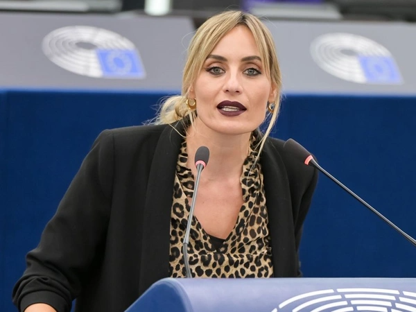 Χαμός με την Ελεονώρα Μελέτη: Η ανάρτηση-«βόμβα» για τη γνωστή παρουσιάστρια