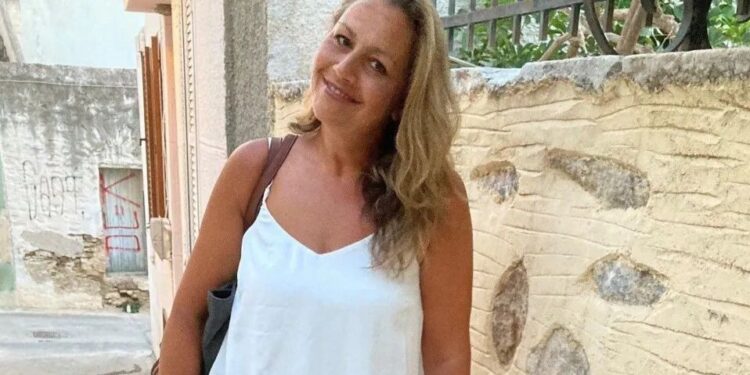 Όλοι κάνουν το ίδιο λάθος: Η ιστορία της δασκάλας που βρέθηκε σε κώμα μετά από τσίμπημα συγκλονίζει