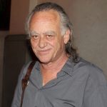 Κηδεία Νίκου Καλογερόπουλου: “Κατέρρευσε” ο Πάνος Βλάχος – Η τελευταία επιθυμία του αγαπημένου ηθοποιού