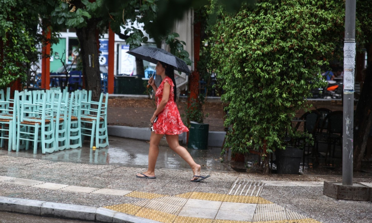 Έκτακτη προειδοποίηση για καιρό: Χειμώνας μέσα στο καλοκαίρι – Σε εξέλιξη ισχυρή κακοκαιρία στη χώρα