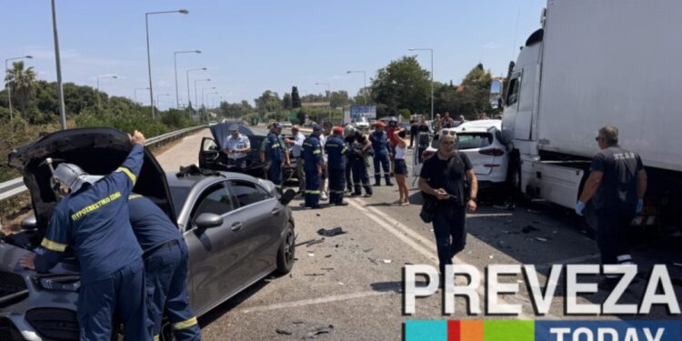 Σοβαρό τροχαίο στη χώρα μας – Τραυματίες και ουρές χιλιομέτρων μέσα σε σήραγγα
