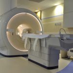 Νεκρός μέσα στον αξονικό τομογράφο: Ξαφνικός θάνατος 61χρονου Πατέρα, Κρατούσε το λάθος αντικείμενο