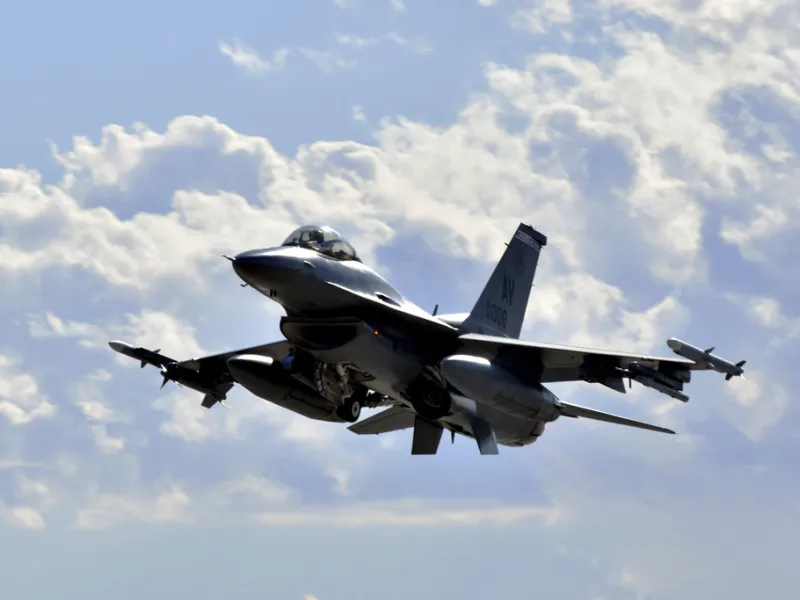 Συναγερμός στο Αιγαίο: 7 τουρκικά F-16 στον αέρα, τα 2 οπλισμένα – Η κίνηση που σήμανε συναγερμό στην Αθήνα