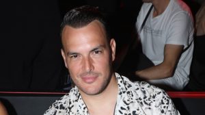 Δύσκολες ώρες για τον Σάκη Αρσενίου: Η φωτογραφία από το νοσοκομείο που δείχνει την πραγματική του κατάσταση