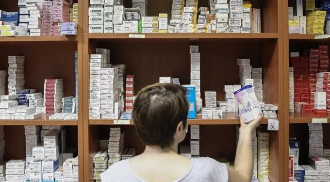 Πανικός σε Έλληνες ασθενείς και φαρμακευτικές για τα φάρμακα που αποσύρονται – Ποιοι θα έχουν τα μεγαλύτερα προβλήματα