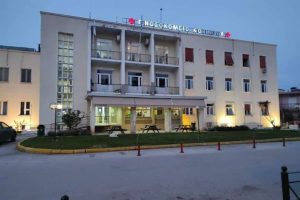 Νεκρός 40χρονος μετά από πτώση από μπαλκόνι 2ου ορόφου – Πώς έγινε η τραγωδία