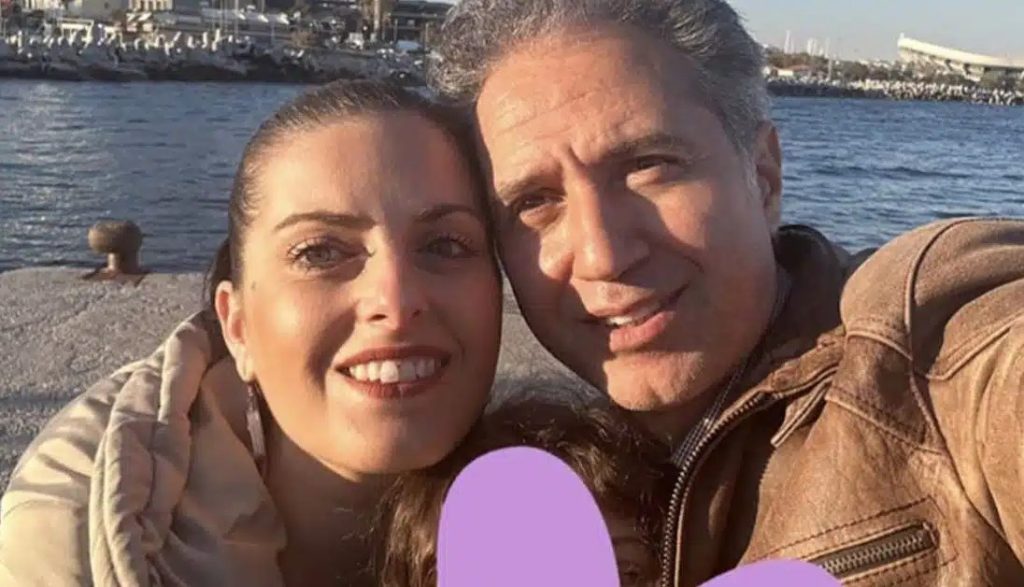 Δημήτρης Κόκοτας: «Είναι οι πιο δύσκολες ώρες της ζωής μου» λέει η σύζυγος του τραγουδιστή, Κατερίνα Πετράκη