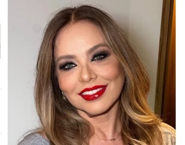 Ορνέλα Μούτι: Στα 71 της “γκρέμισε” το Instagram – Πήγε έτσι σε εκδήλωση και δίδαξε στυλ στις 20ρες