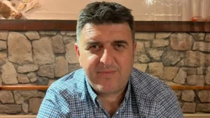 Παραιτήθηκε ο αγροτοσυνδικαλιστής Σωκράτης Αλειφτήρας από την Πλεύση Ελευθερίας