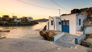 Κίμωλος: «Μόλις έπιασε το τηλέφωνο του μπάνιου τελείωσε…» – Σοκάρει συγγενής του 17χρονου που σκοτώθηκε μπαμ και κάτω μόλις μπήκε να κάνει ντουζ