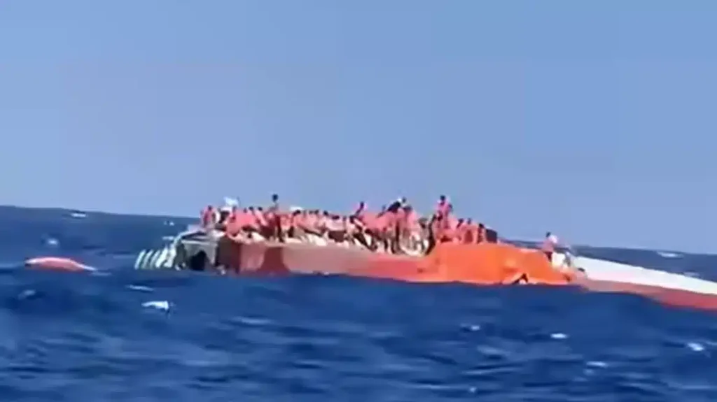 Βυθίστηκε σκάφος με 279 επιβαίνοντες στην κατεχόμενη Κερύνεια – Mεγάλη επιχείρηση διάσωσης και αναφορές για τραυματίες