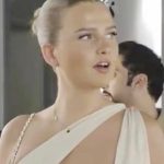 Χαμός στην Μύκονος – Η κορυφαία εμφάνιση του καλοκαιριού – Έκανε βόλτα ντυμένη έτσι και τρελάθηκαν όλοι 
