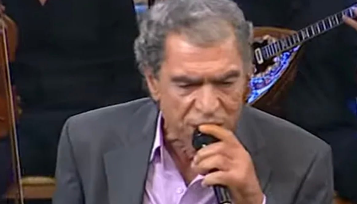Πέθανε ο τραγουδιστής Δημήτρης Ξανθάκης
