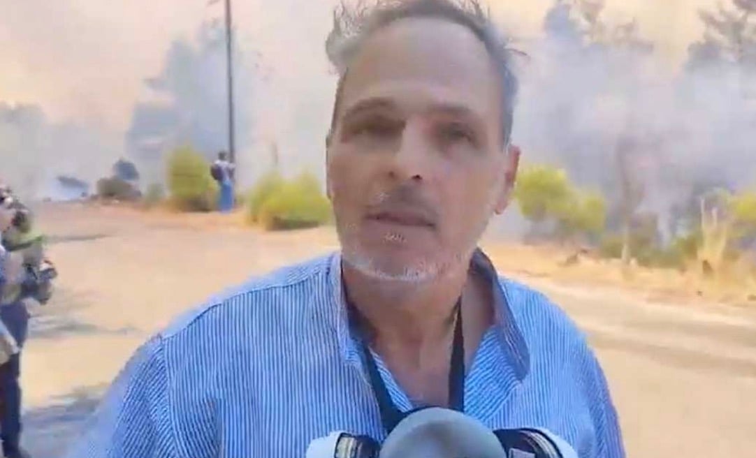 Ο Σταμάτης Γαρδέλης στο πύρινο μέτωπο: «Το τελευταίο πράσινο που έχει μείνει στην Αττική το κάψαμε» - Ξέσπασε ο ηθοποιός