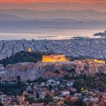 Γιατί όλοι θέλουν να φύγουν από την Αθήνα αλλά κανείς δεν θέλει πραγματικά να ζήσει μακριά της