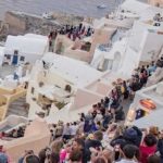 Έρχονται τουρίστες με το τσουβάλι και δεν ξοδεύουν… μία: Το νησί που ενώ έχει περισσότερο κόσμο από ποτέ, αλλά εστίαση και εμπόριο «κλαίνε»
