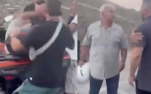 Πάρος: Άγριο ξύλο για μια θέση πάρκινγκ – Οδηγός ταξί ξυλοκόπησε σε υπάλληλο, καρέ-καρέ το επεισόδιο σε βίντεο