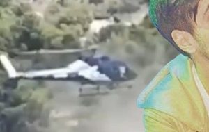 ΑΥΤΟΣ ΕΙΝΑΙ Ο ΓΟΝΟΣ ΔΙΑΣΗΜΟΥ ΕΦΟΠΛΙΣΤΗ ΠΟΥ ΣΥΝΕΛΗΦΗ ΣΤΙΣ ΣΠΕΤΣΕΣ ΜΕ ΤΟ ΕΛΙΚΟΠΤΕΡΟ