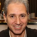 Δημήτρης Κόκοτας: Τι είναι το σηπτικό σοκ από το οποίο πέθανε ο τραγουδιστής