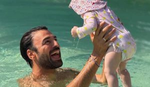 Αντρέας Γεωργίου: Έκανε τατουάζ το πατουσάκι της κόρης του – Η ανάρτηση για τα πρώτα της γενέθλια