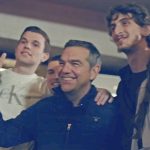 Πρωταγωνιστές οι νέοι στο 2ο ντοκιμαντέρ του Τσίπρα – Τι λέει η γενιά που «μεγάλωσε μέσα στις κρίσεις»