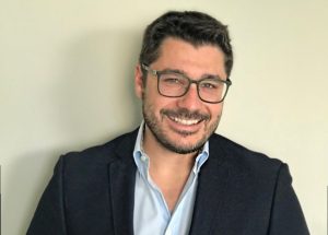 Η ανάρτηση του Λάμπρου Κωνσταντάρα και η «βροχή» αντιδράσεων για τον Γιώργο Μαζωνάκη