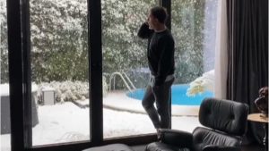 Για 1η φορά στη δημοσιότητα μετά τον θάνατό του; Έτσι είναι μέσα το σπίτι του Γιώργου Μαζωνάκη στη Βούλα, φωτογραφίες από το εσωτερικό του