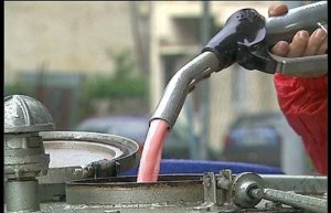 ΑΣΧΗΜΑ ΤΑ ΝΕΑ ΓΙΑ ΟΣΟΥΣ ΖΕΣΤΑΙΝΟΝΤΑΙ ΜΕ ΠΕΤΡΕΛΑΙΟ ΤΟΝ ΧΕΙΜΩΝΑ: ΣΟΚ! ΑΥΤΗ ΕΙΝΑΙ Η ΤΙΜΗ ΤΟΥ ΤΟΝΟΥ – ΧΙΛΙΑΔΕΣ ΕΥΡΩ – ΤΑ ΜΕΤΡΑ ΤΗΣ ΚΥΒΕΡΝΗΣΗΣ