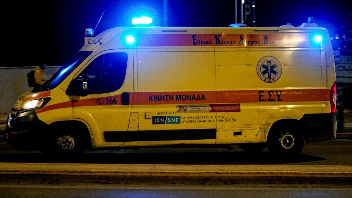 Φρίκη στην Ποσειδώνος: Μαθεύτηκε ποια ήταν τα θύματα 23 και 20 χρονών που “έσβησαν” στην άσφαλτο