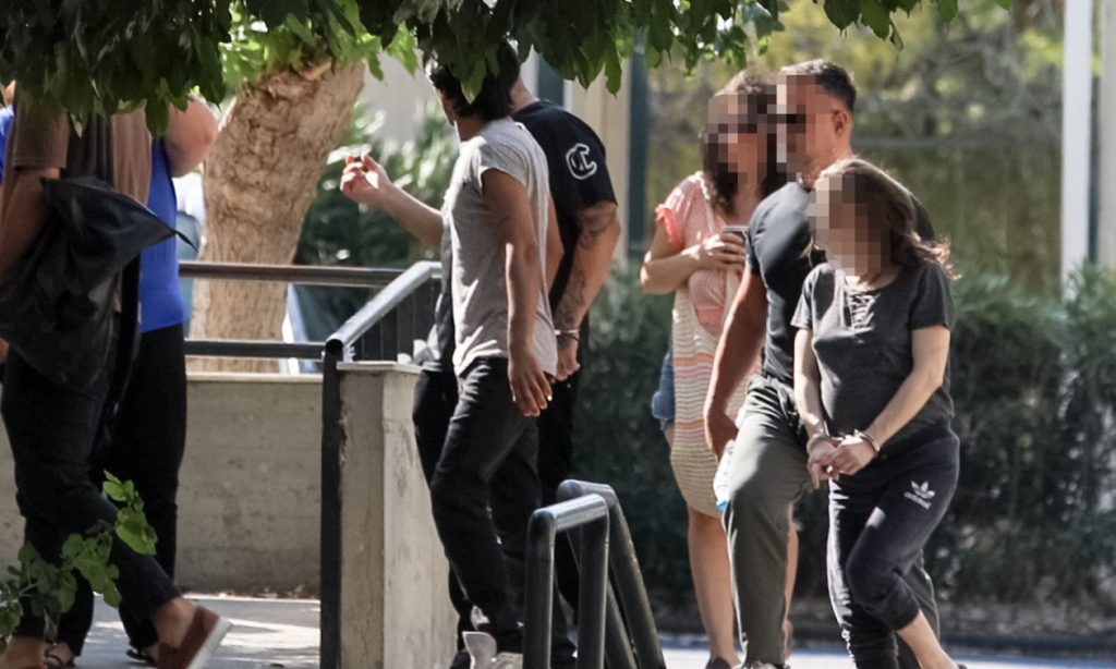 ΕΚΤΑΚΤΗ ΕΙΔΗΣΗ ΣΟΚ ΤΩΡΑ ΣΤΗΝ ΚΥΨΕΛΗ: ΦΡΙΚΗ ΜΕ ΑΥΤΟ ΠΟΥ ΜΟΛΙΣ ΑΠΟΚΑΛΥΨΑΝ ΤΑ 3 ΠΑΙΔΙΑ – “Εμείς και οι 3 μέσα στο σπίτι είχαμε…”