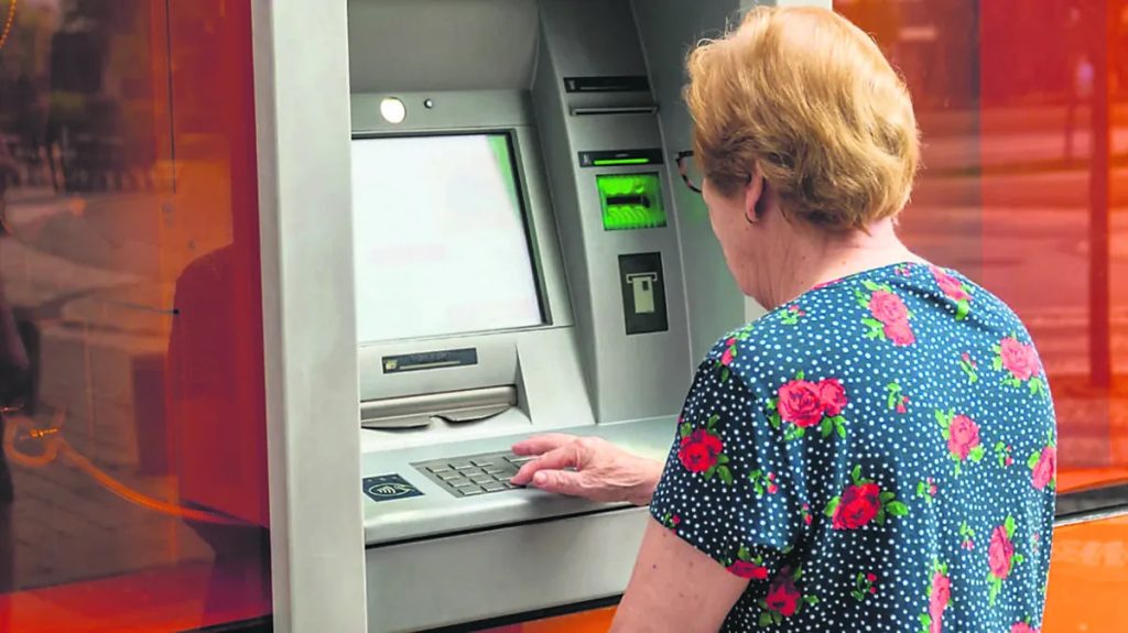 Συντάξεις: Ποιοι δικαιούνται και ποιοι δεν θα πάρουν τα 400 εuρώ που εξήγγειλε ο Μητσοτάκης στη ΔΕΘ