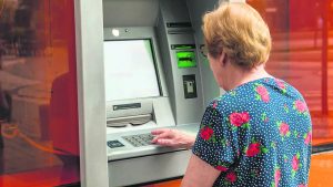 Συντάξεις: Ποιοι δικαιούνται και ποιοι δεν θα πάρουν τα 400 εuρώ που εξήγγειλε ο Μητσοτάκης στη ΔΕΘ