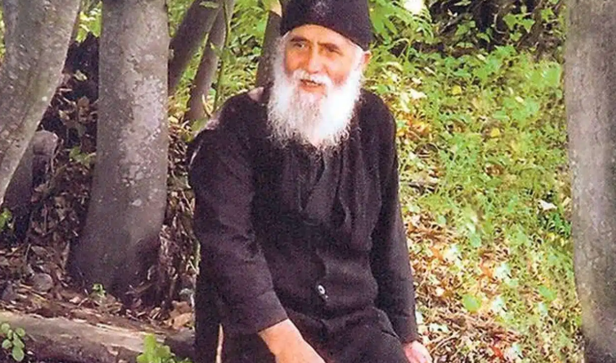 Άγιος Παΐσιος: «Όταν βλέπεις άσχημο όνειρο ποτέ να μην εξετάζεις τι είδες,αν…»