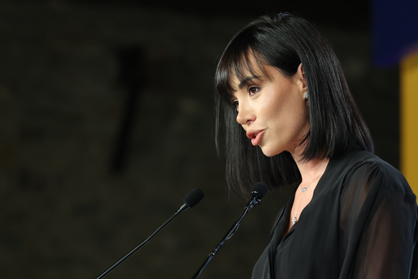 Ποια είναι η εντυπωσιακή γυναίκα που βρέθηκε δίπλα στον Τσίπρα στη ΔΕΘ – Κόρη υπουργού και σύζυγος γνωστού ποδοσφαιριστή